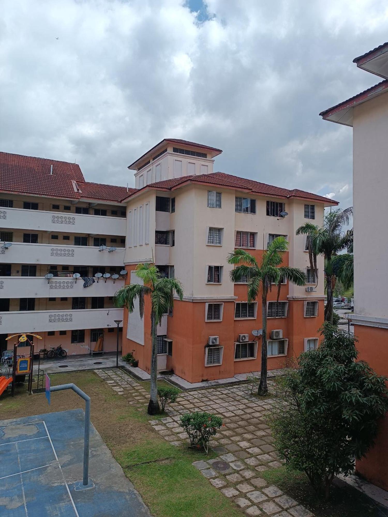 M.Fr Homestay Pangsapuri Putra Damai Putrajaya Exterior foto